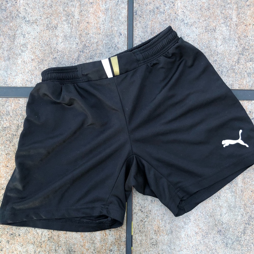 nwot puma black athletic shorts